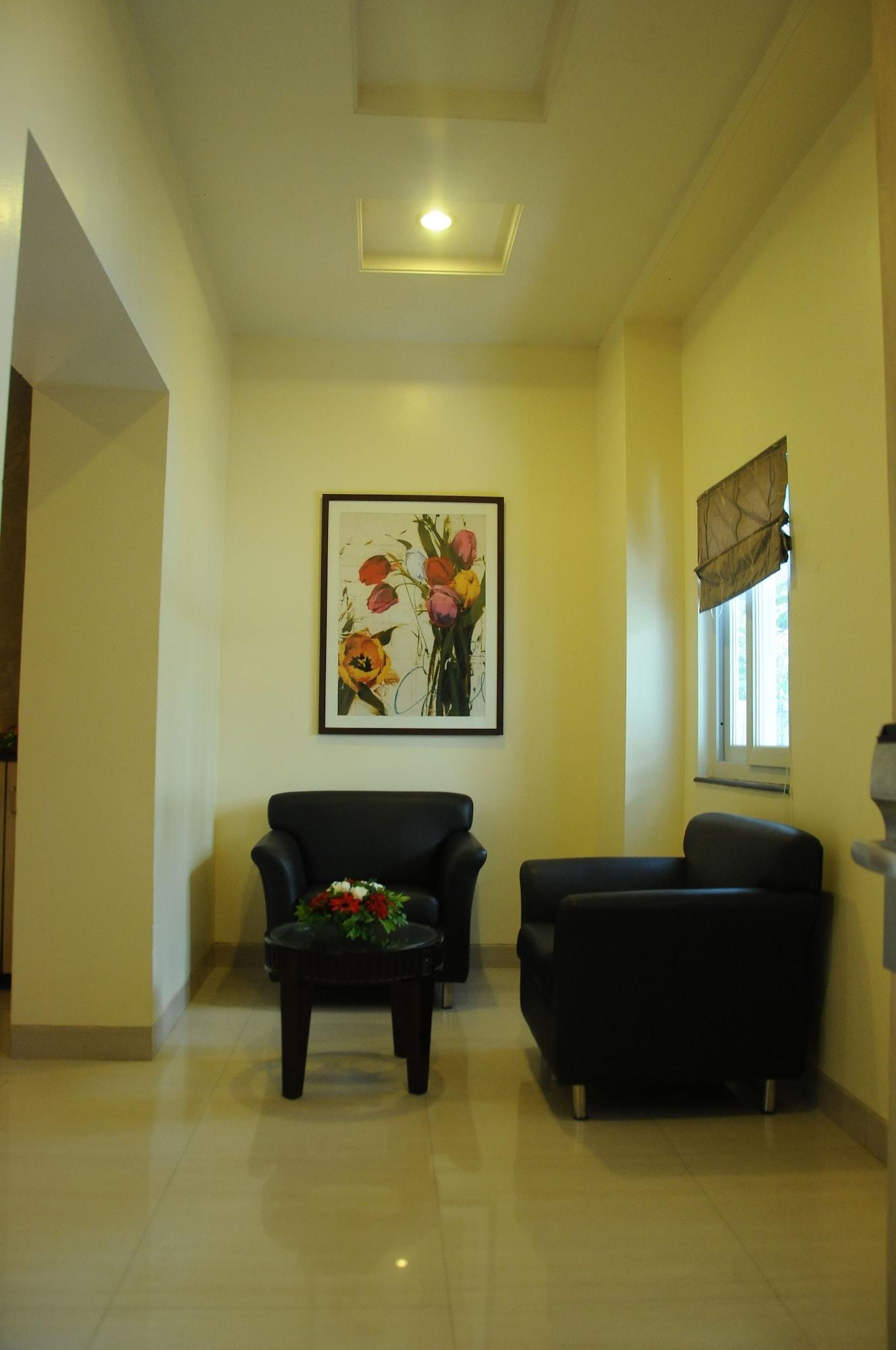 Madhav International Railway Station Hotel
