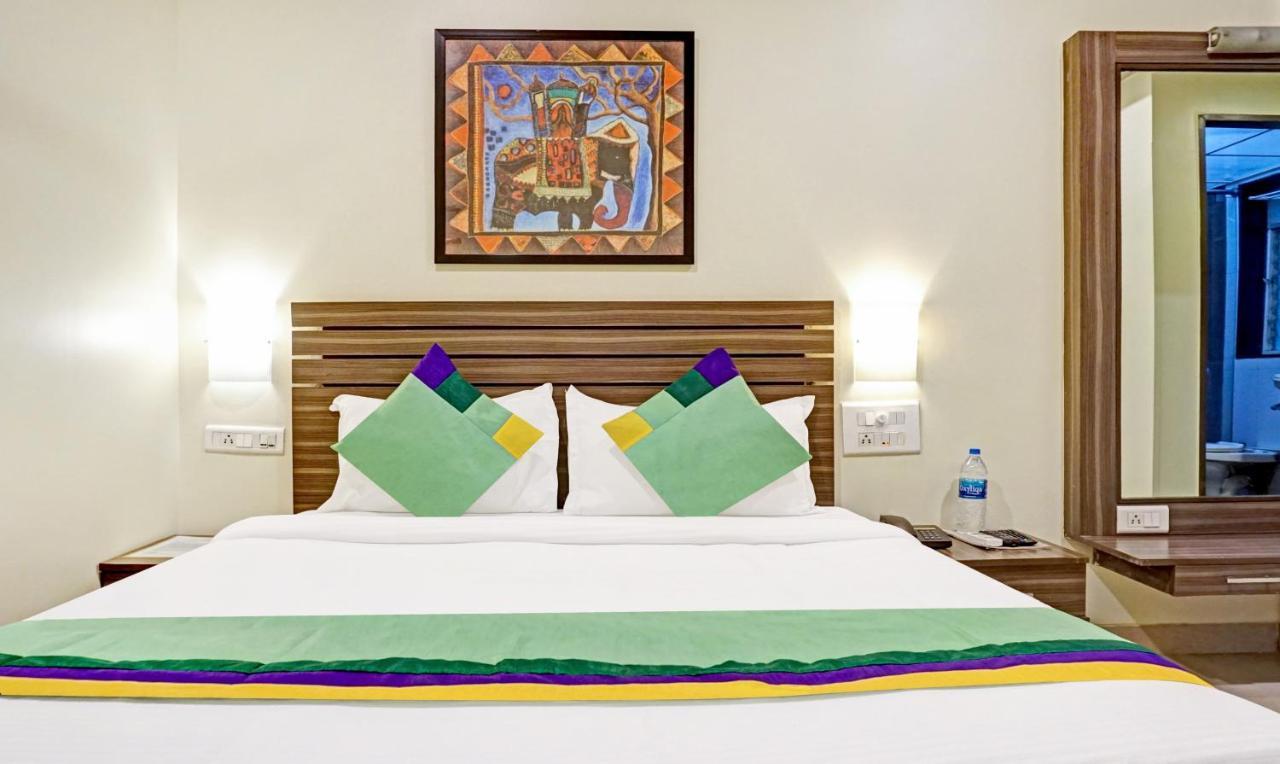 Madhav International Railway Station Hotel 3*