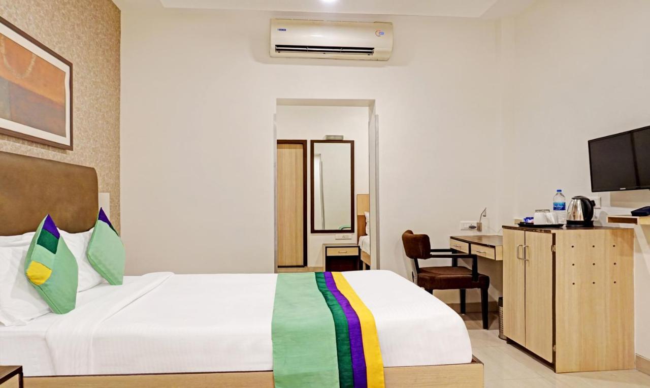 Hotel Madhav International Railway Station 3*