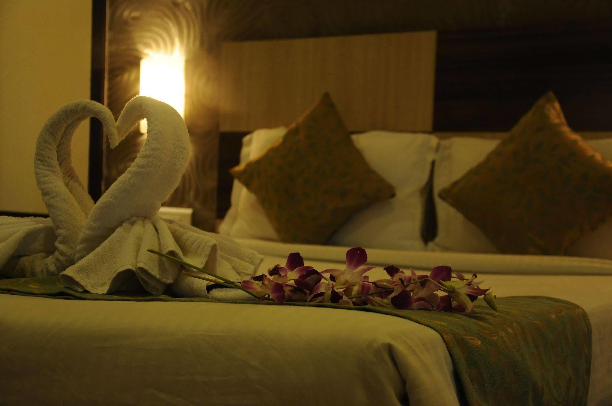 Hotel Madhav International Railway Station 3*
