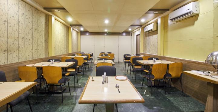 Madhav International Railway Station Hotel