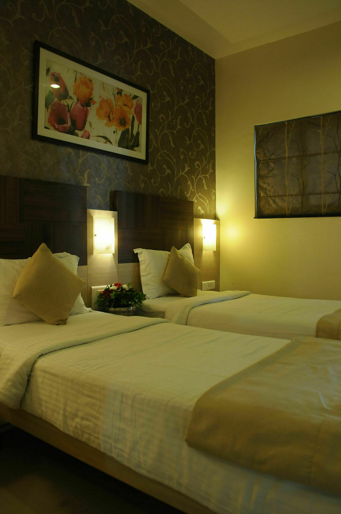 Madhav International Railway Station Hotel 3*